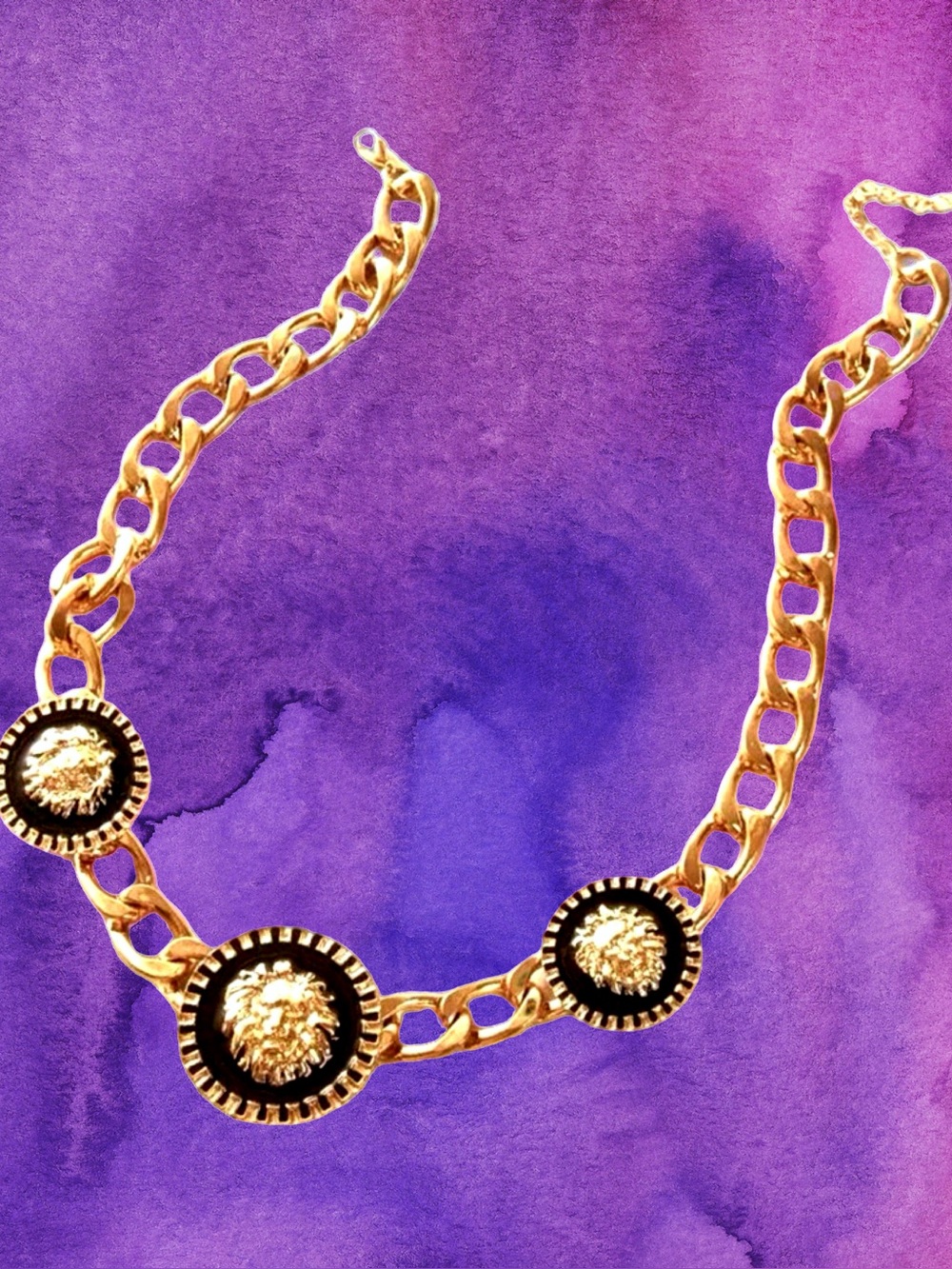 🆕Women’s Gold Tone Lions Head Medallion Chunky Statement Necklace💜💜
